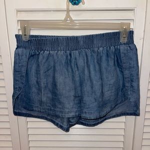 Flowy denim shorts